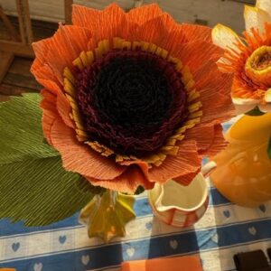 Paper Sunflowers with Alyn Carlson (F25)